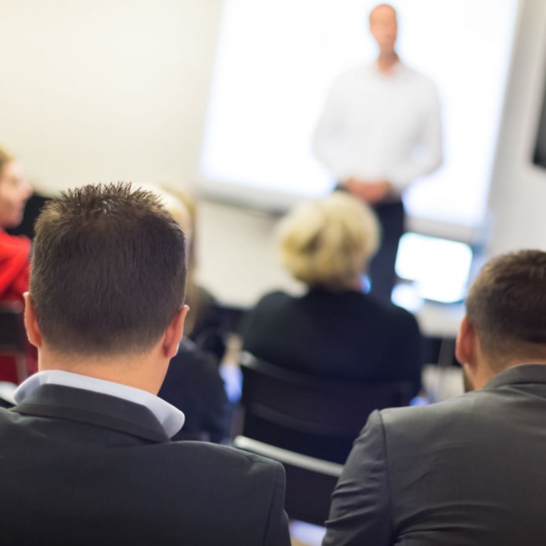 Meeting im Seminarraum